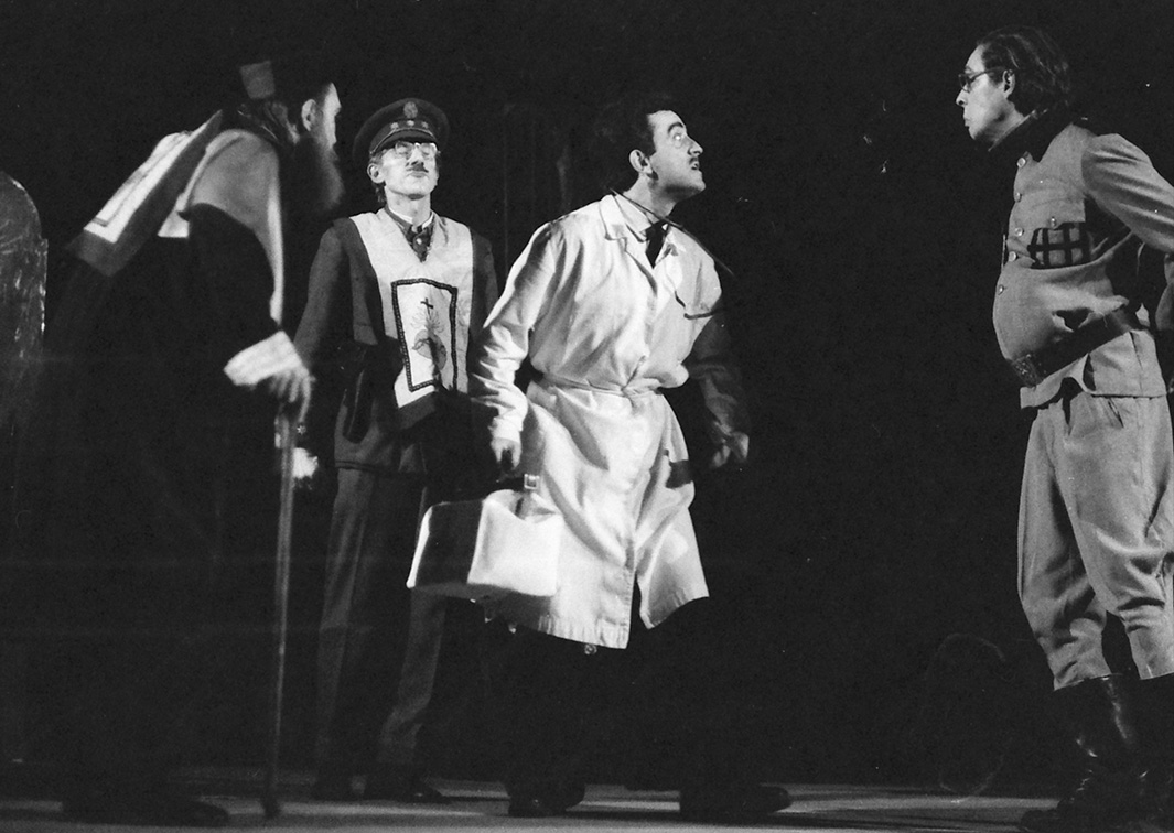 El horroroso crimen de Peñaranda del Campo, versión de J. L. Alonso de Santos sobre el texto de Pío Baroja, por Teatro Libre (1978). Fotógrafo: Beltrán. Procedencia: CDAEM.