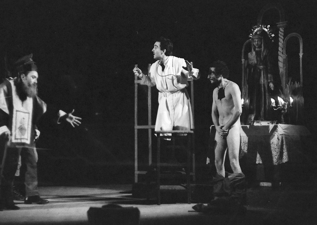 El horroroso crimen de Peñaranda del Campo, versión de J. L. Alonso de Santos sobre el texto de Pío Baroja, por Teatro Libre (1978). Fotógrafo: Beltrán. Procedencia: CDAEM.