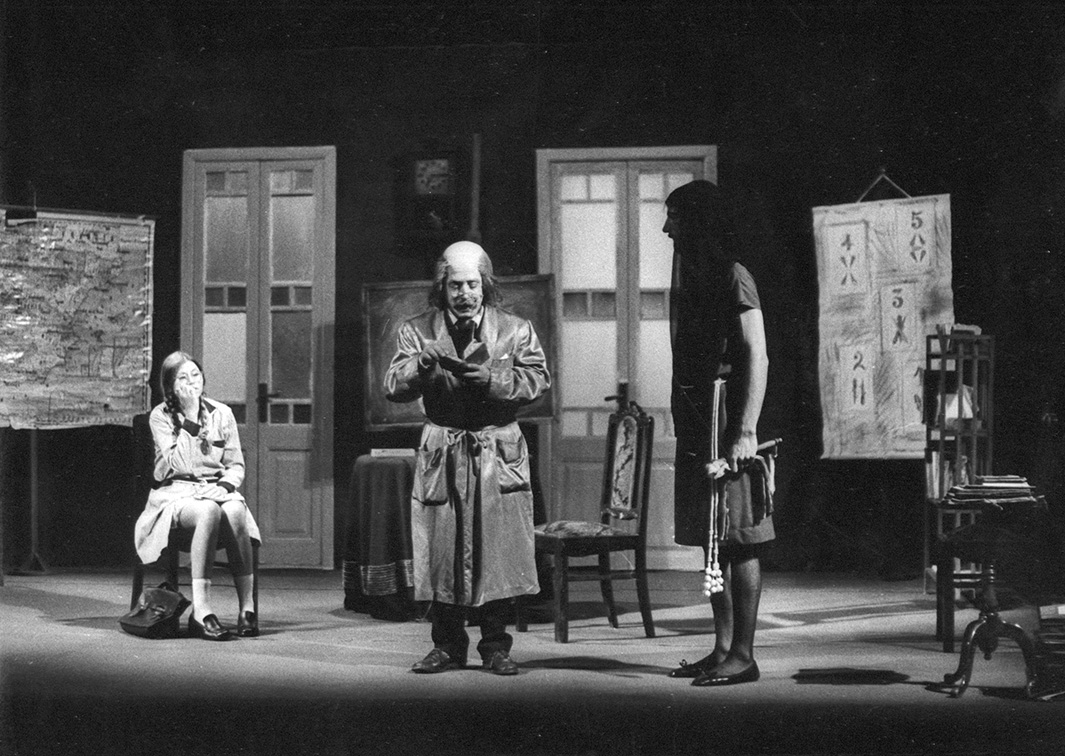 La lliçó, de Ionesco, por A-71 (1974). Fotógrafo: Alcayna. Procedencia: CDAEM.