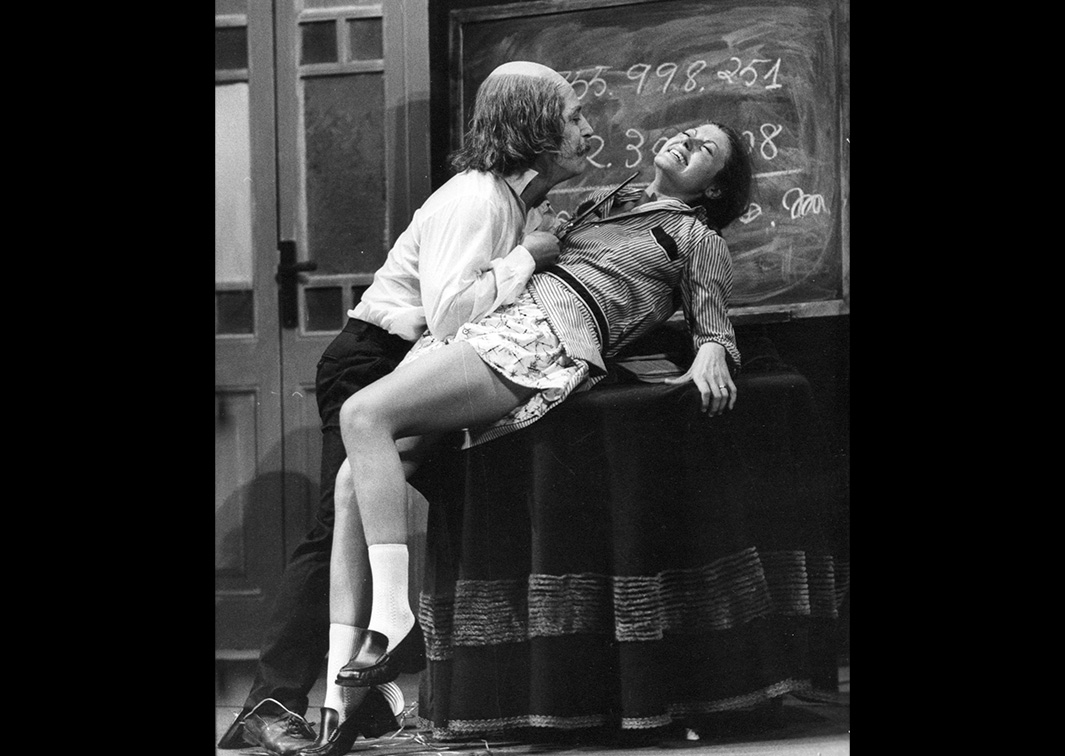 La lliçó, de Ionesco, por A-71 (1974). Fotógrafo: Alcayna. Procedencia: CDAEM.