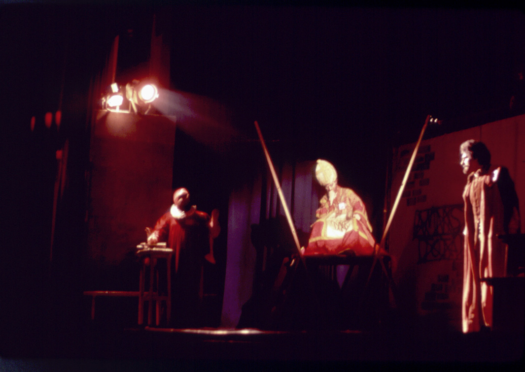 La sangre y la ceniza, de Alfonso Sastre, por el Colectivo El Búho (1977). Procedencia: CDAEM.