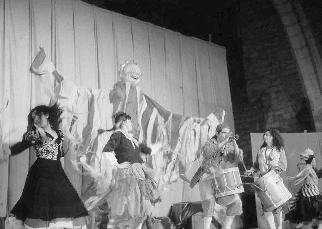 Sol, solet, de Els Comediants (1978). Procedencia: CDiMAE.