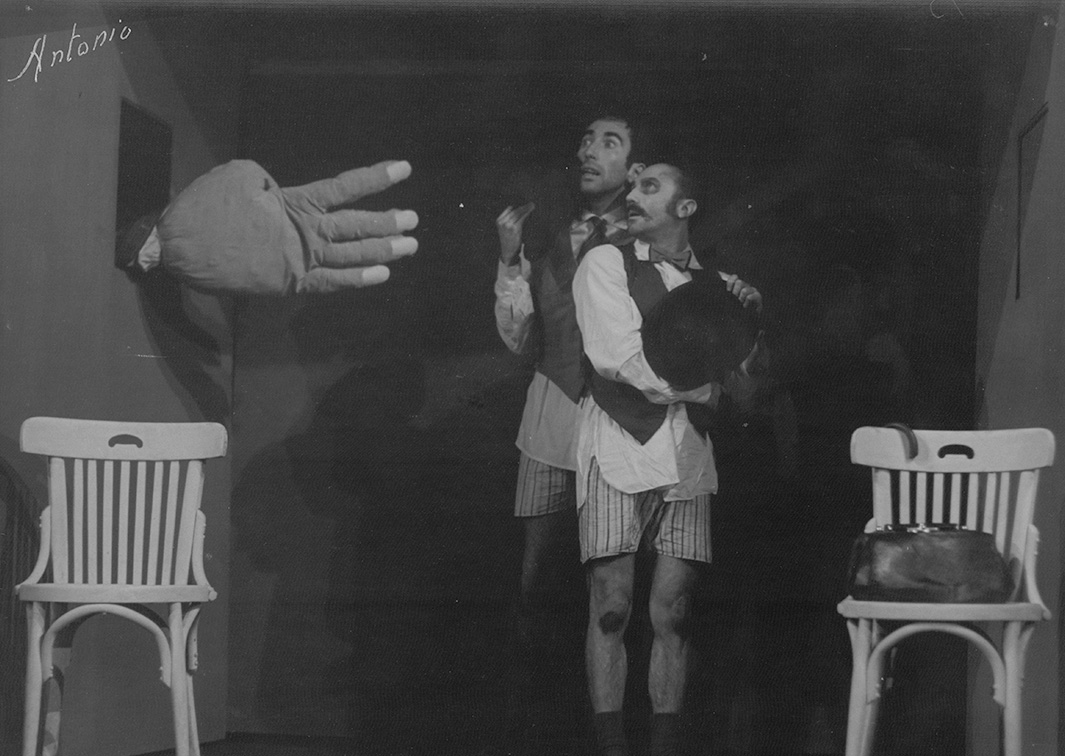 Strip-Tease, de Slawomir Mrozek, versionada por Los Goliardos. Fotógrafo: Antonio. Procedencia: CDAEM.