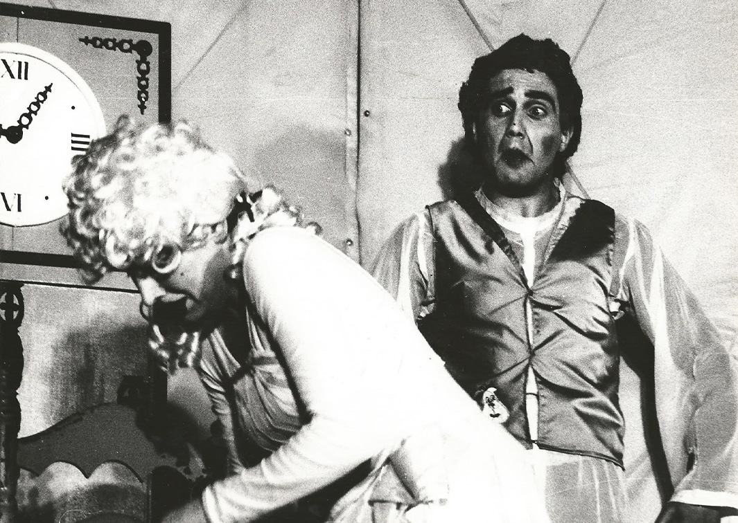 Tragicomedia de Don Cristóbal y la Señá Rosita, de Federico García Lorca, por Guirigai (1979). Procedencia: CIRAE.