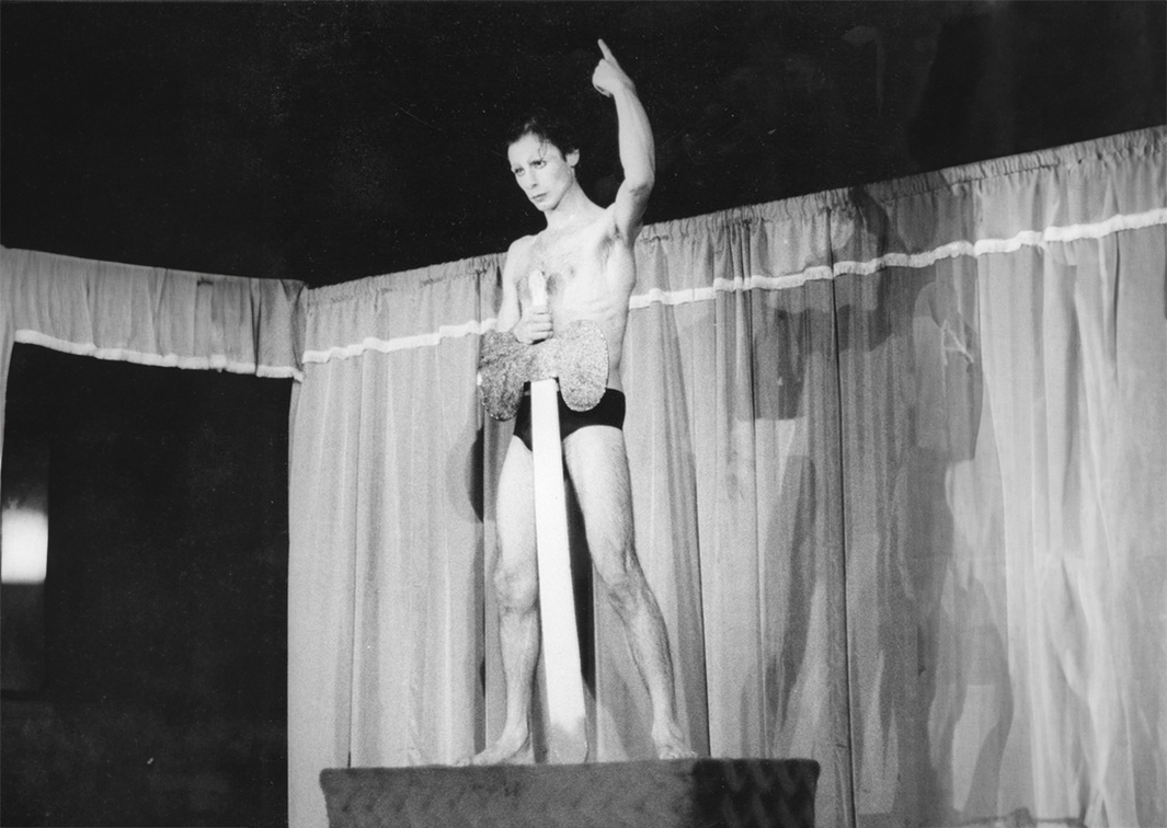Caterva. Don Juan Tenorio, versión libre sobre el texto de José Zorrilla (1976). Fotógrafo: Federico  Ribes. Procedencia: CDAEM (legado Guía del Ocio).
