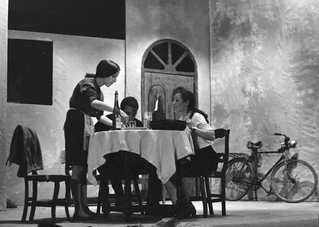 Corral de Comedias. Raíces, de Arnold Wesker (1970). Fotógrafo: Beltrán. Procedencia: CDAEM.