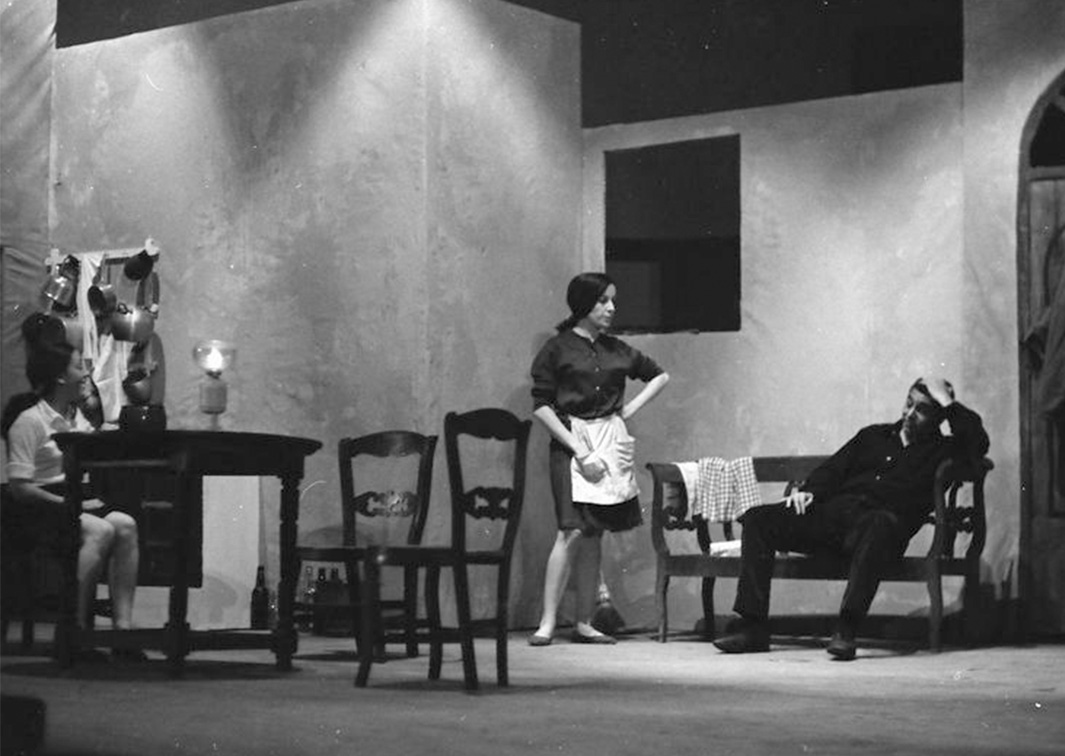 Corral de Comedias. Raíces, de Arnold Wesker (1970). Fotógrafo: Beltrán. Procedencia: CDAEM.