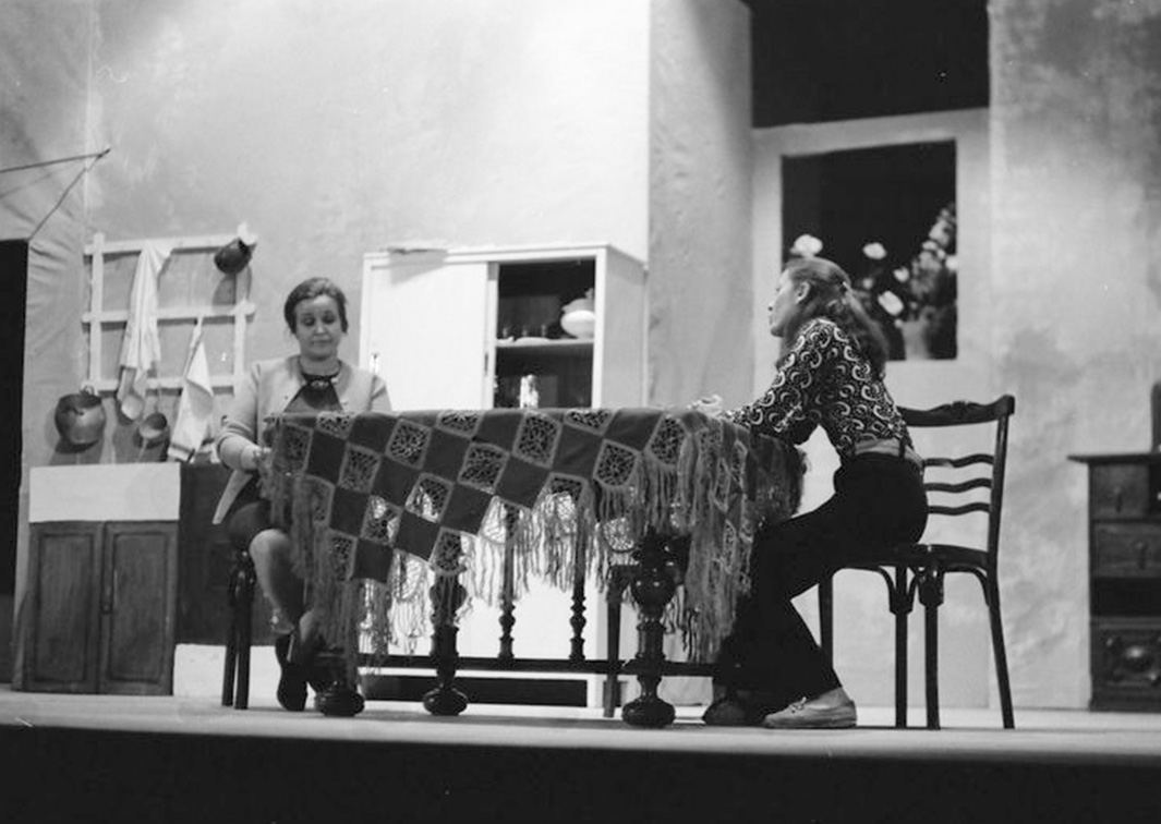 Corral de Comedias. Raíces, de Arnold Wesker (1970). Fotógrafo: Beltrán. Procedencia: CDAEM.