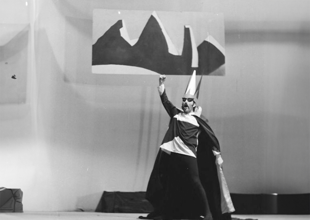 Corral de Comedias. Aventura en el espacio, de Fernando Herrero. (1969). Fotógrafo: Beltrán. Procedencia: CDAEM.