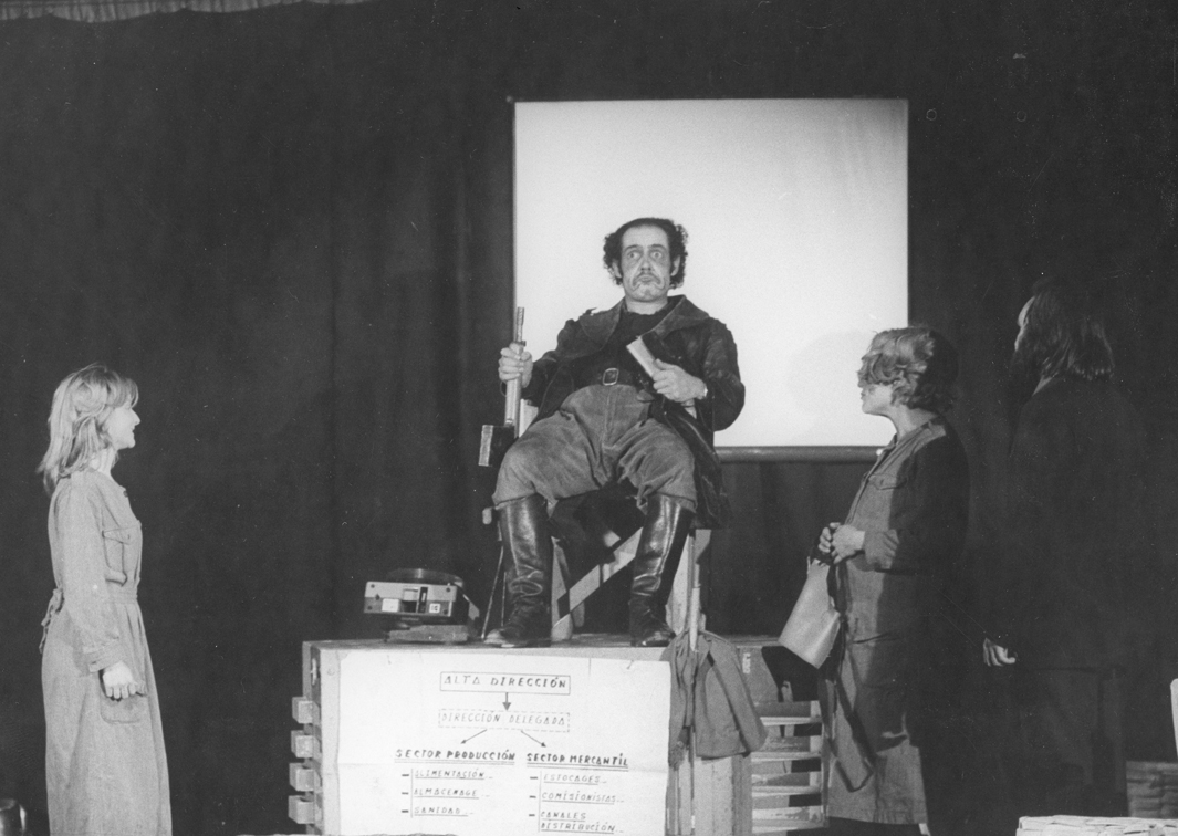 El Espolón del Gallo. De la buena crianza del gusano, creación colectiva sobre un texto de J. A. Castro (1975). Procedencia: CDAEM (Legado Guía del Ocio).