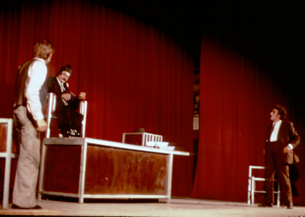 El Espolón del Gallo. Muerte accidental de un anarquista, de Dario Fo (1977). Procedencia: CDAEM (Legado Guía del Ocio).