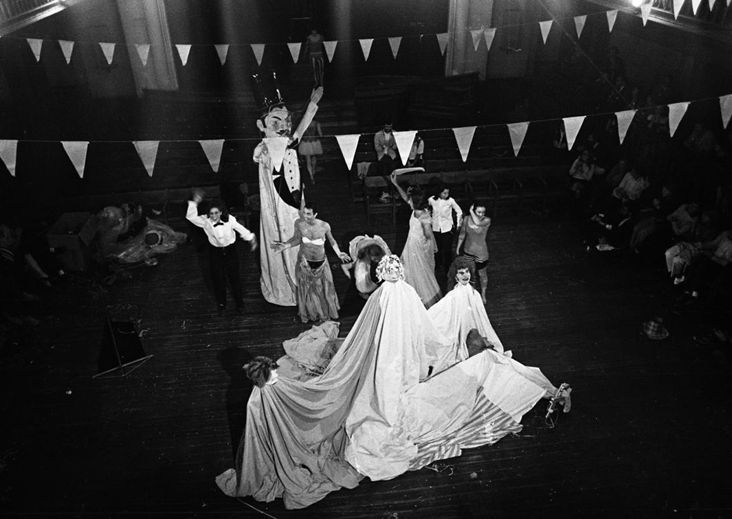 Els Comediants. Non plus plis (1973). Procedencia: CDiMAE.