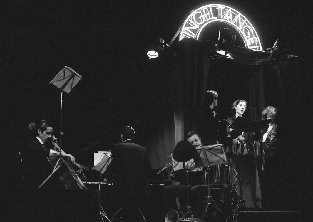 Esperpento de Sevilla. Usted tiene otra visión del mundo. Programa de mano de su representación en la Sala San Hermenegildo de Sevilla (1976). Procedencia: CDAEM.