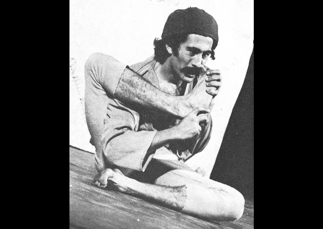 Esperpento de Sevilla.¿Qué negocio no es estafa? Programa de mano de su representación en el Teatro Nacional Lope de Vega de Sevilla (1976). Procedencia: CDAEM.