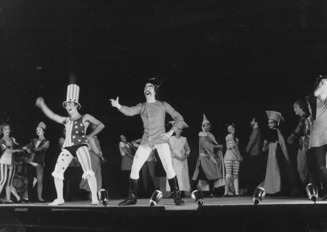 GRUPO INTERNACIONAL DE TEATRO (G.I.T.)