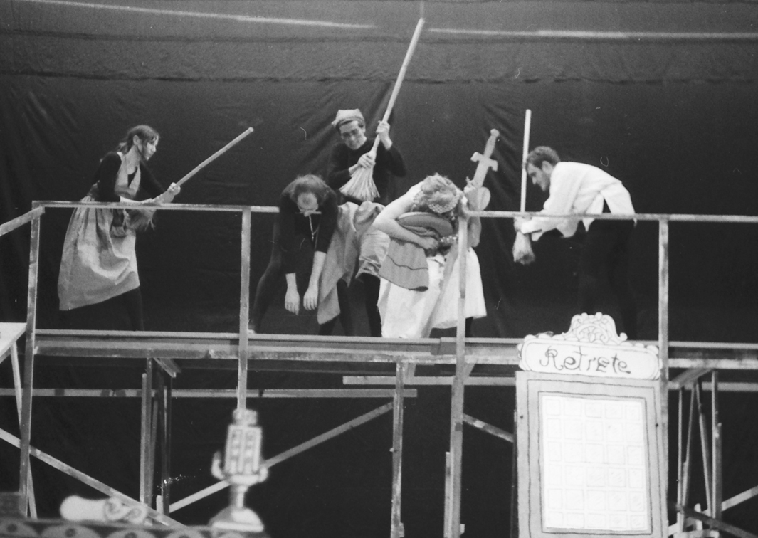Los Goliardos. Historias del desdichado Juan de Buenalma, sobre textos de Lope de Rueda (1969). Fotógrafo: Beltrán. Procedencia: CDAEM.