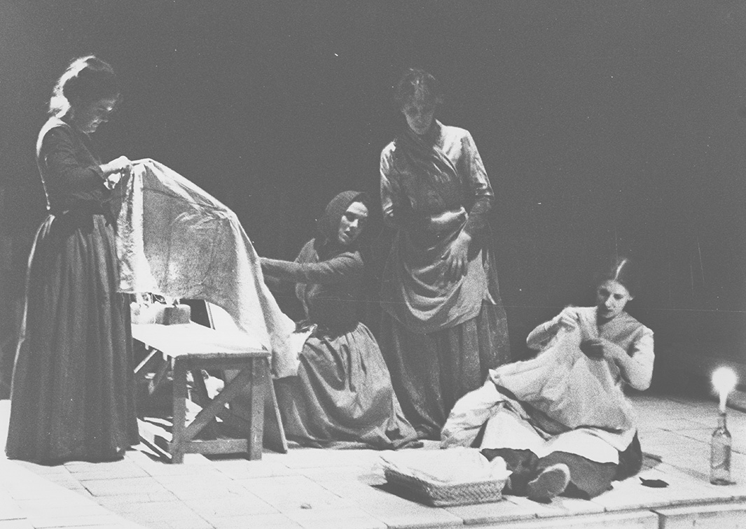 Teatre Lliure. Camí de nit (1976). Fotógrafo: Ros Ribas. Procedencia: CDAEM.